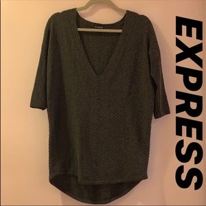 Express Women’s Quarter Sleeve Knit Top